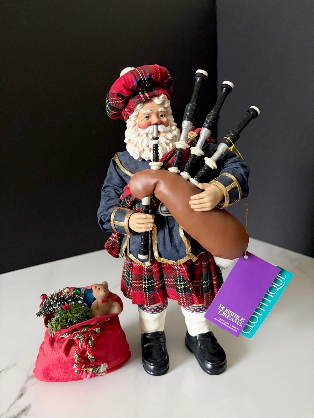 Scottish Christmas Piper Santa - Clothtique Possible Dreams by Dept. 56
